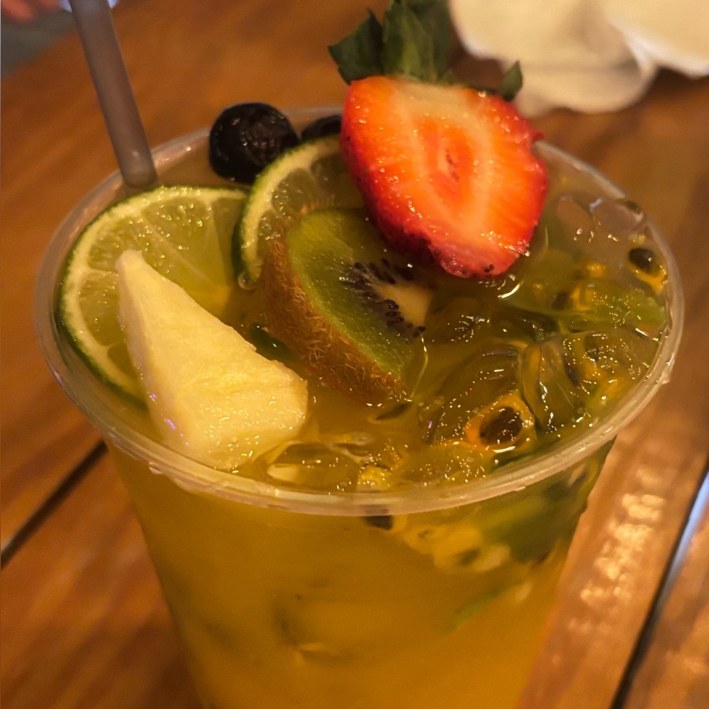 Meet your Posher, Tropical Outfitters